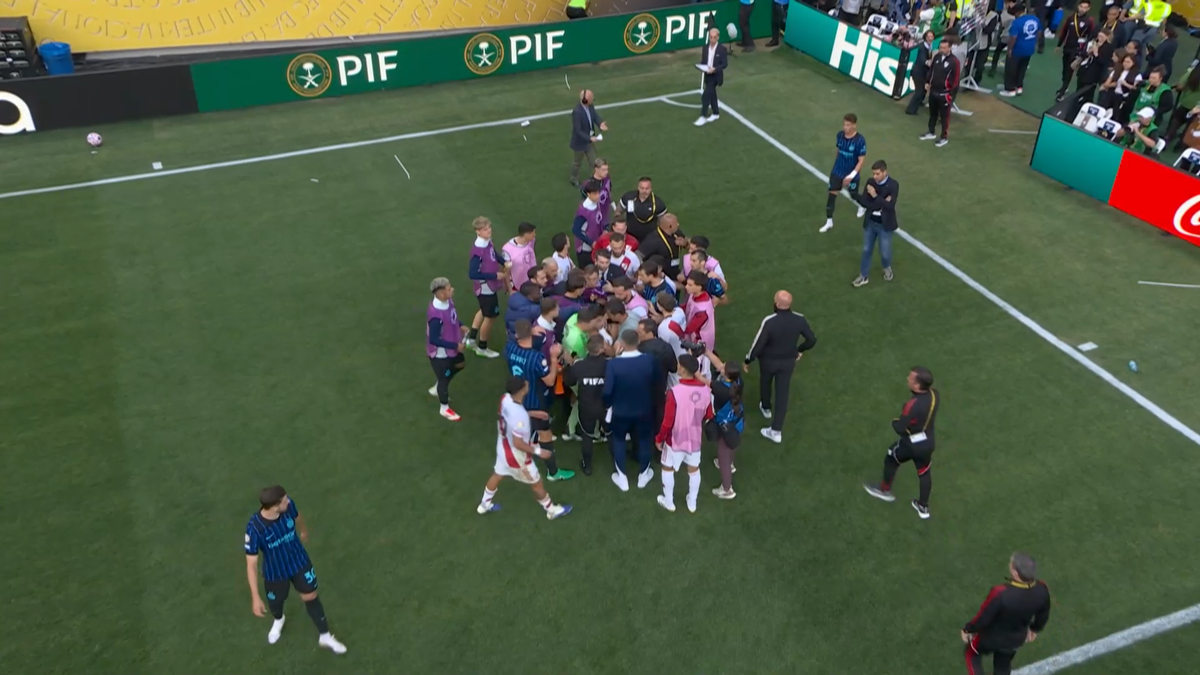 Scene tensionate la Inter - River Plate. Cristi Chivu, implicat direct