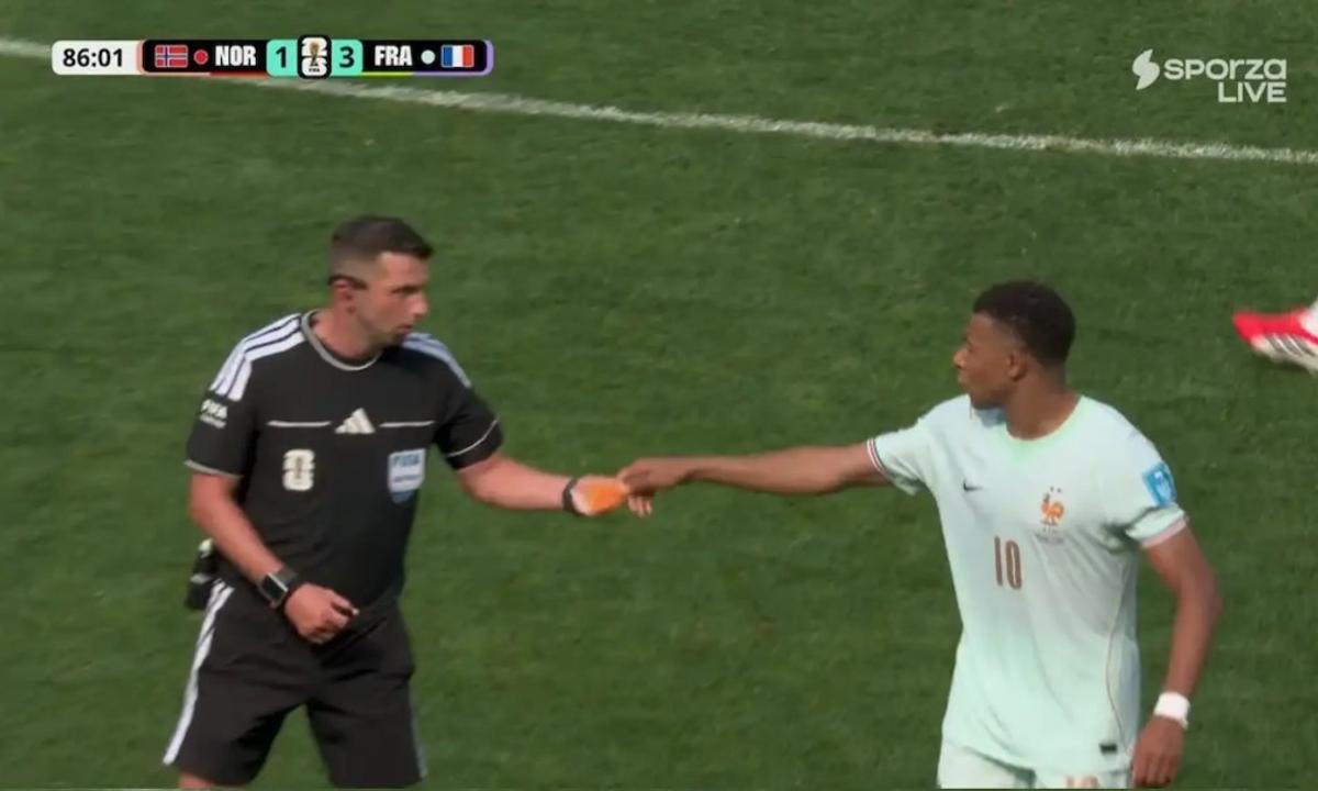 Faza serii în Norvegia - Franța » Gestul „Dictatorului” Mbappe a făcut înconjurul Internetului
