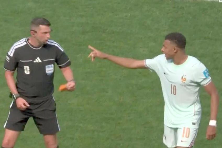 Kylian Mbappe, gest viral în Norvegia - Franța
