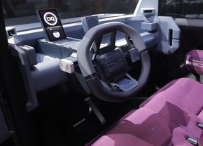 Noul model Dacia, în premieră pe străzile din Paris » Trecătorii au fost uimiți: „E mașina viitorului”
