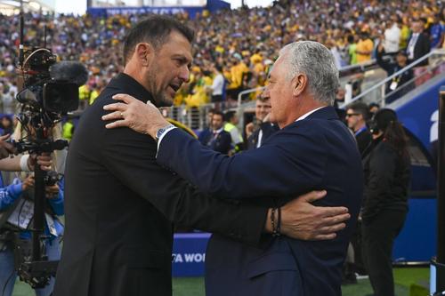 Selecționerii Toni Popovici și Gustavo Alfaro, au făcut pace în Paraguay - Australia 0-0, calificându-se în „16-imile” CM 2026 / Foto: Imago
