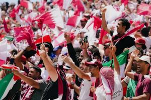 Qatar a fost susținută de fani cumpărați? » „Emirul le-a suportat deplasarea și toate cheltuielile de la Mondial!”