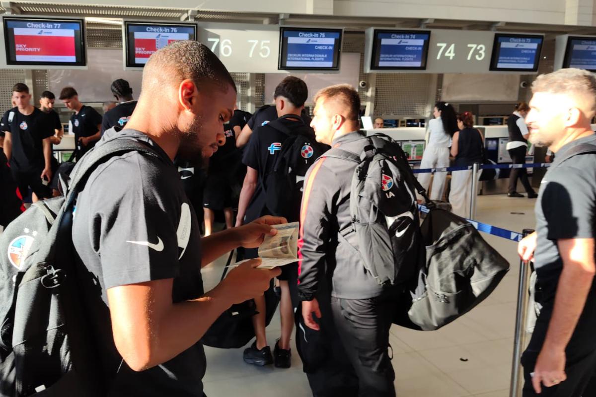 FCSB a plecat în primul cantonament al verii » Marele absent din lotul roș-albaștrilor