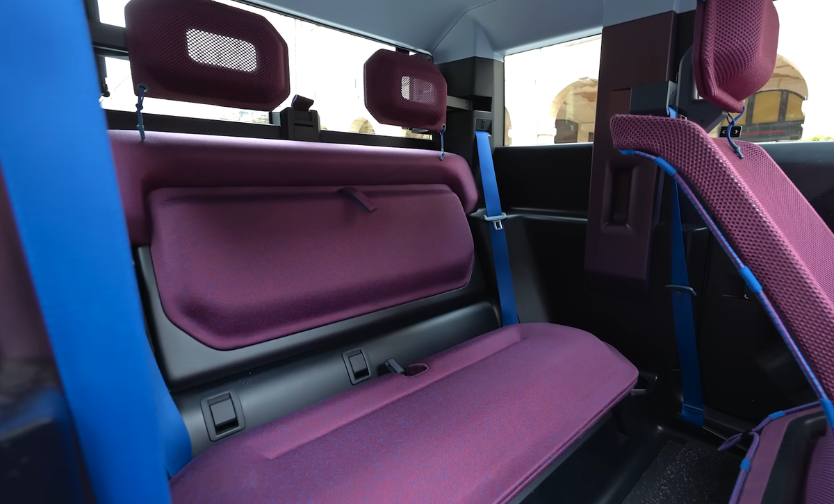 Noul model Dacia, în premieră pe străzile din Paris » Trecătorii au fost uimiți: „E mașina viitorului”