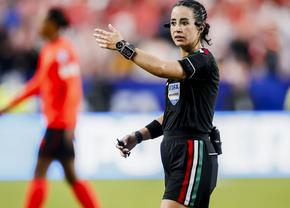 Arbitra mexicană a făcut publice mesajele: „Cu cine te-ai culcat?!”
