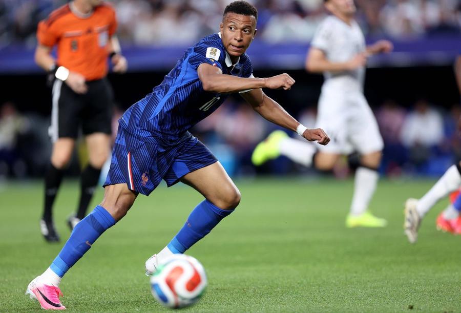 Recordul pe care Mbappe îl poate doborî chiar în meciul cu Suedia! » Căpitanul Franței se luptă cu doi brazilieni