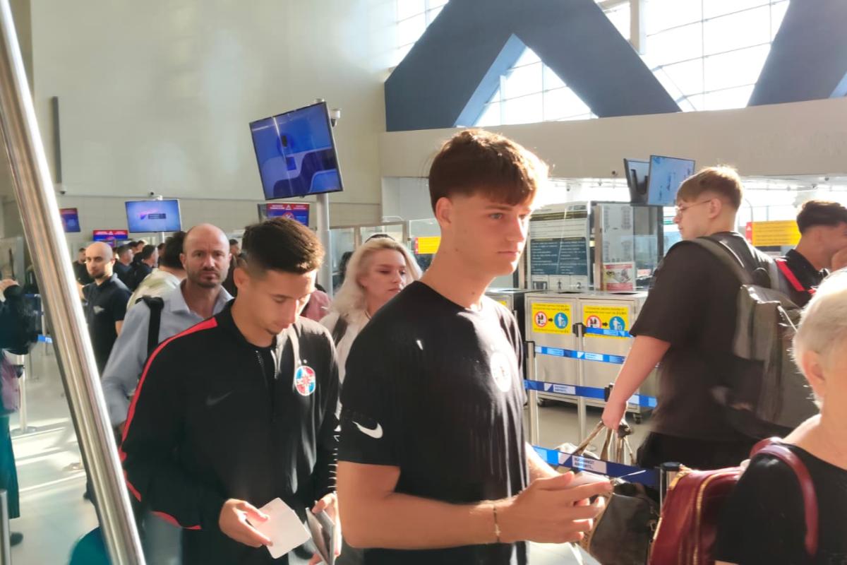 FCSB a plecat în primul cantonament al verii » Marele absent din lotul roș-albaștrilor