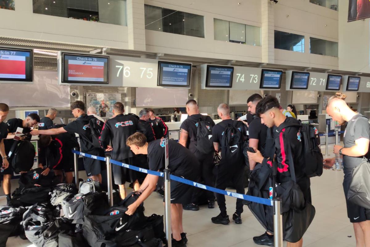 FCSB a plecat în primul cantonament al verii » Marele absent din lotul roș-albaștrilor