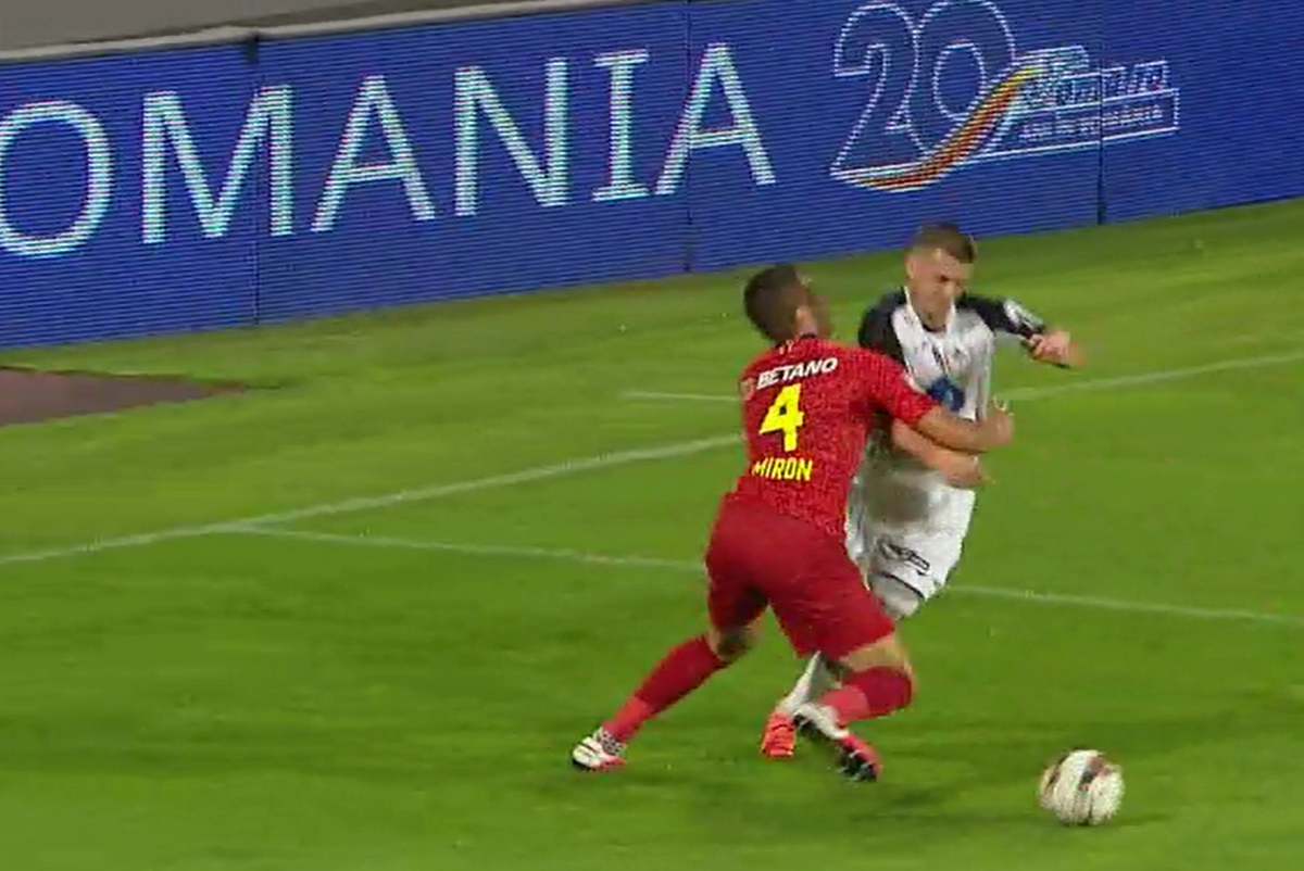 GAZ METAN - FCSB 0-1. Roș-albaștrii, iertați de un penalty la Mediaș? Fază controversată în prima repriză