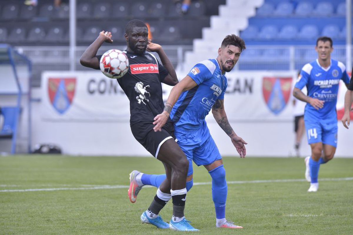 CLINCENI - POLI IAȘI 3-0 » VIDEO Elevii lui Ilie Poenaru, victorie mare în play-out » Cum arată clasamentul