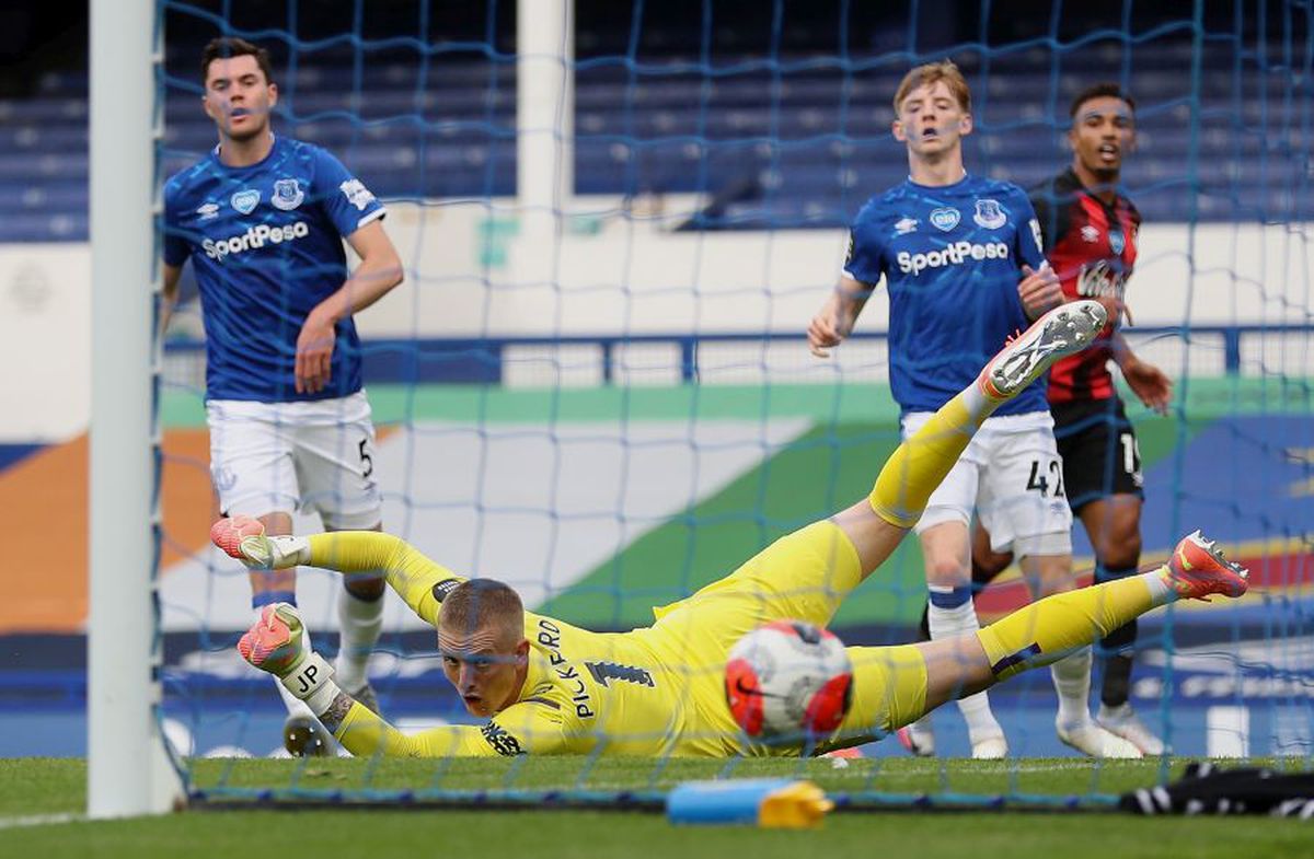 Manchester United revine în grupele Ligii Campionilor! Final de sezon în Premier League: cine merge în Europa + cine a retrogradat