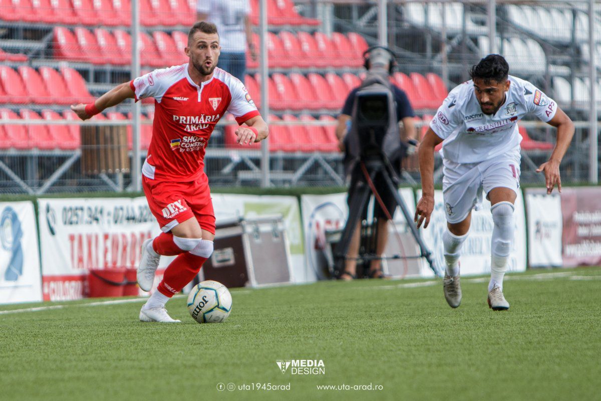 UTA - RAPID 1-2. EXCLUSIV // UPDATE Ultrașii arădeni au vrut să-l bată pe Dan Alexa! Ce a pățit antrenorul Rapidului: „Dacă aveau cuțit?”