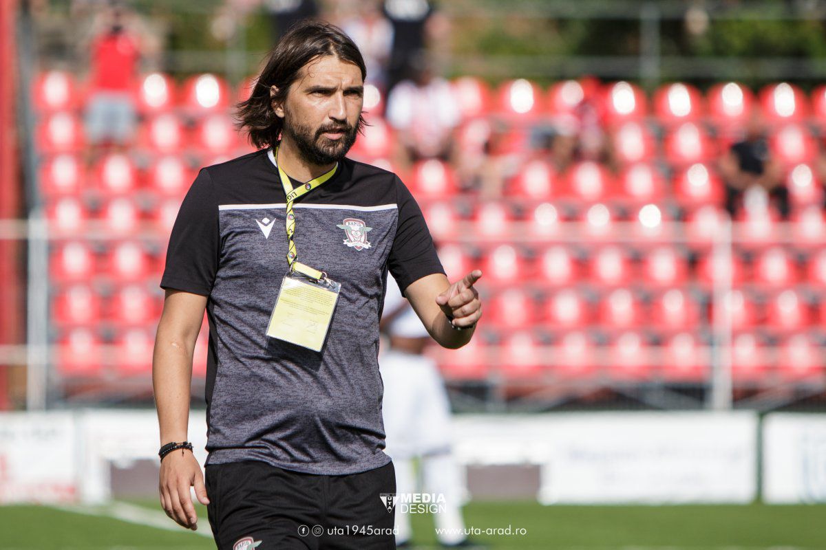 UTA - RAPID 1-2. EXCLUSIV // UPDATE Ultrașii arădeni au vrut să-l bată pe Dan Alexa! Ce a pățit antrenorul Rapidului: „Dacă aveau cuțit?”