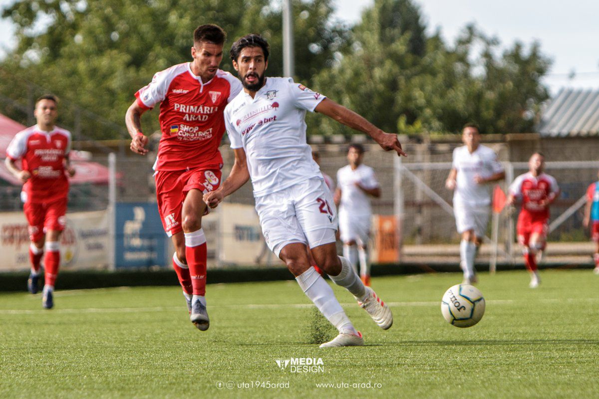 UTA - RAPID 1-2. EXCLUSIV // UPDATE Ultrașii arădeni au vrut să-l bată pe Dan Alexa! Ce a pățit antrenorul Rapidului: „Dacă aveau cuțit?”