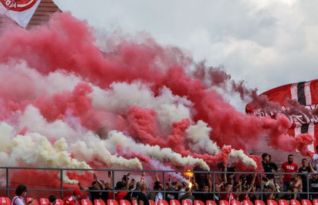 UTA - RAPID 1-2. EXCLUSIV // UPDATE Ultrașii arădeni au vrut să-l bată pe Dan Alexa! Ce a pățit antrenorul Rapidului: „Dacă aveau cuțit?”