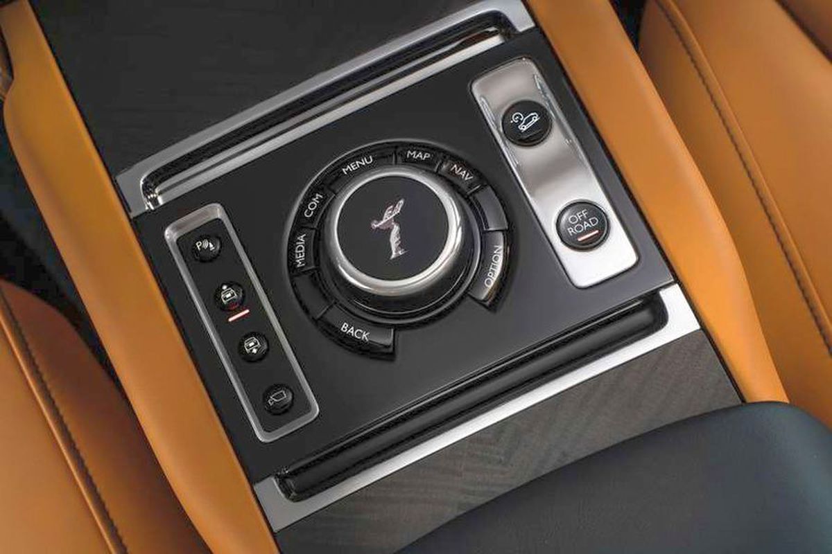 WOW! Mirel Rădoi s-a afișat pentru prima oară cu superbolidul de 300.000 de euro