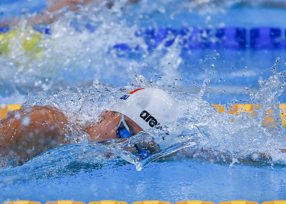 David Popovici se califică în finală la 200m liber la Jocurile Olimpice