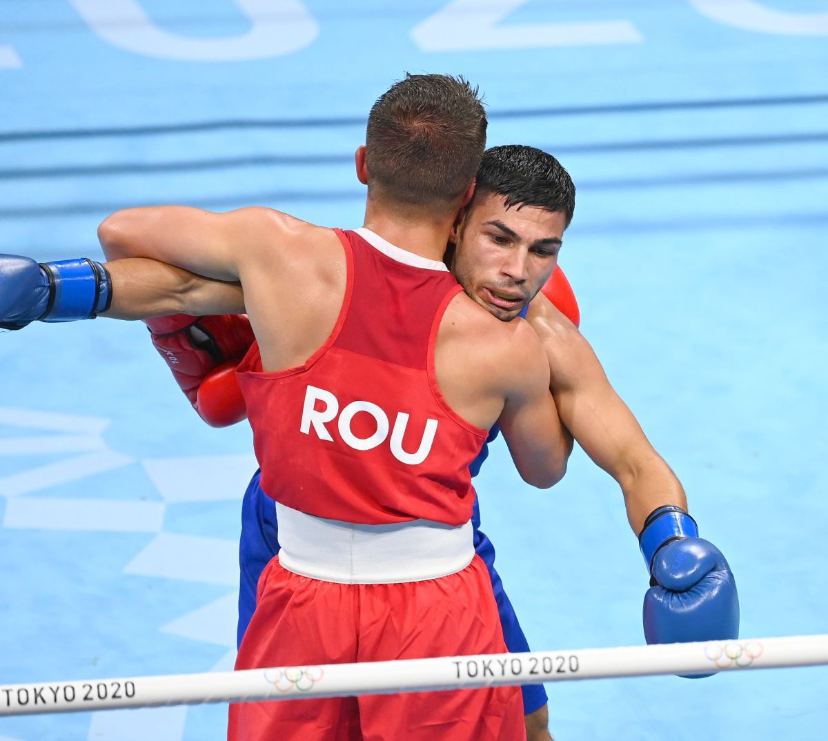 Fotografie memorabilă postată de Camelia Potec, înaintea finalelor lui Popovici și Glință: „Generațiile se întâlnesc și puterea crește”