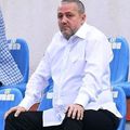 Laurențiu Reghecampf (46 de ani) este noul antrenor al Universității Craiova. Mihai Rotaru, patronul oltenilor, anunță „1-2 transferuri” la formația din Bănie.
