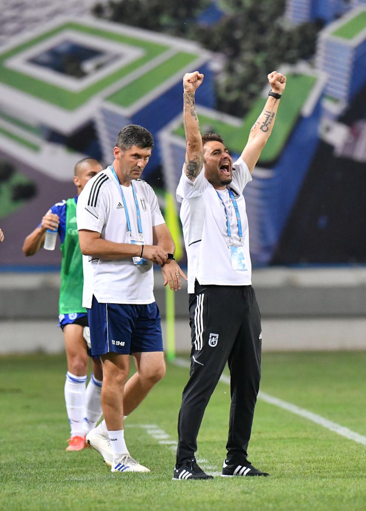 FCU Craiova - Dinamo 1-0. Ironia rivalilor de la CS Universitatea Craiova, în timp ce echipa lui Mutu juca pe „Oblemenco”