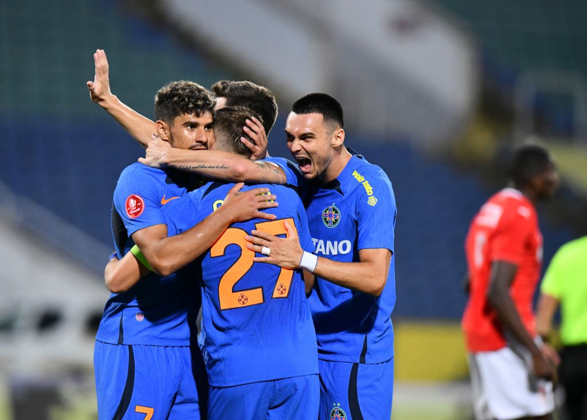 Discurs dur la pauză! CSKA 1948 și FCSB, criticate pentru jocul prestat: „Toți jucătorii de la FCSB mi s-au părut lenți, greoi, previzibili”