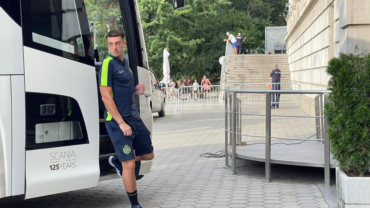 Imaginea serii din Bulgaria » Cum arată postul de comentator la CSKA 1948 Sofia - FCSB