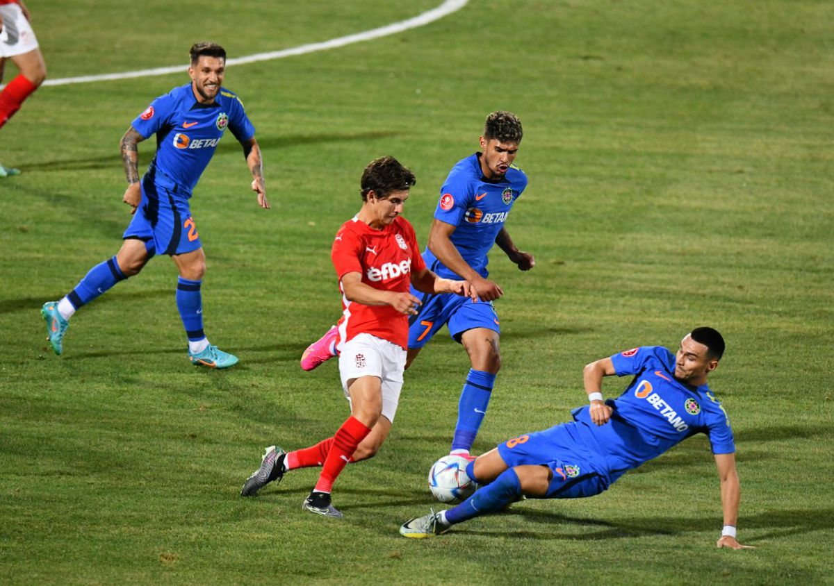 Mihai Stoica a dezvăluit schimbarea majoră de la FCSB: „Nu stăteam noi să îi păzim la antrenamente. Acum mi-a zis asta un insider”