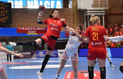 România în fața ultimului test înainte de Campionatul Mondial » Cristina Neagu are în continuare probleme medicale