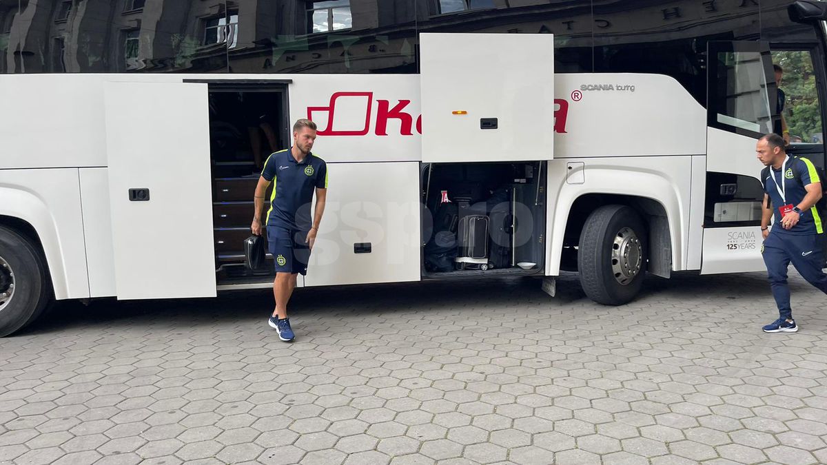 Imaginea serii din Bulgaria » Cum arată postul de comentator la CSKA 1948 Sofia - FCSB