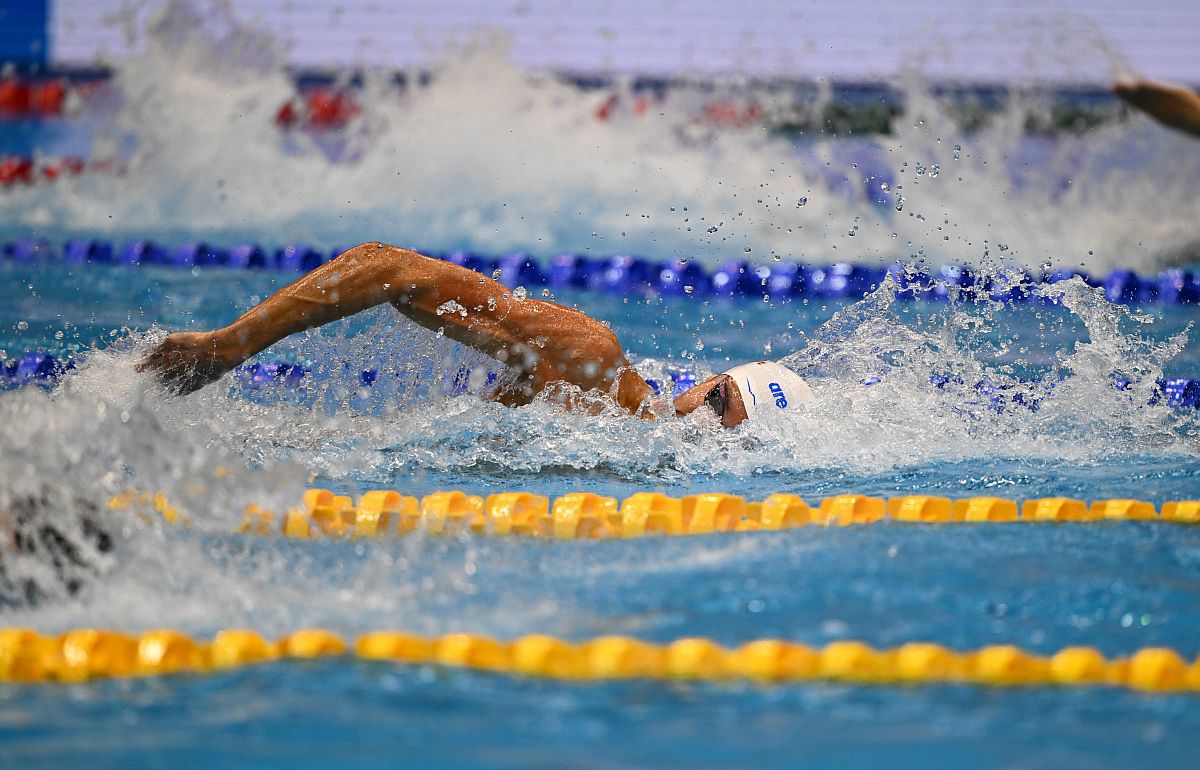 David Popovici, locul 2 în semifinalele probei de 100 de metri liber la Fukuoka! S-a calificat în finală cu al 5-lea timp