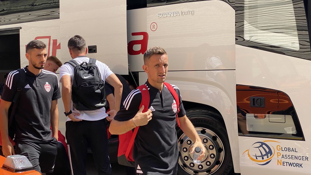 Marius Ștefănescu și Nicolae Păun, în camerele lui Elton John și Jennifer Lopez! Sepsi s-a cazat la kilometrul zero al VIP-urilor