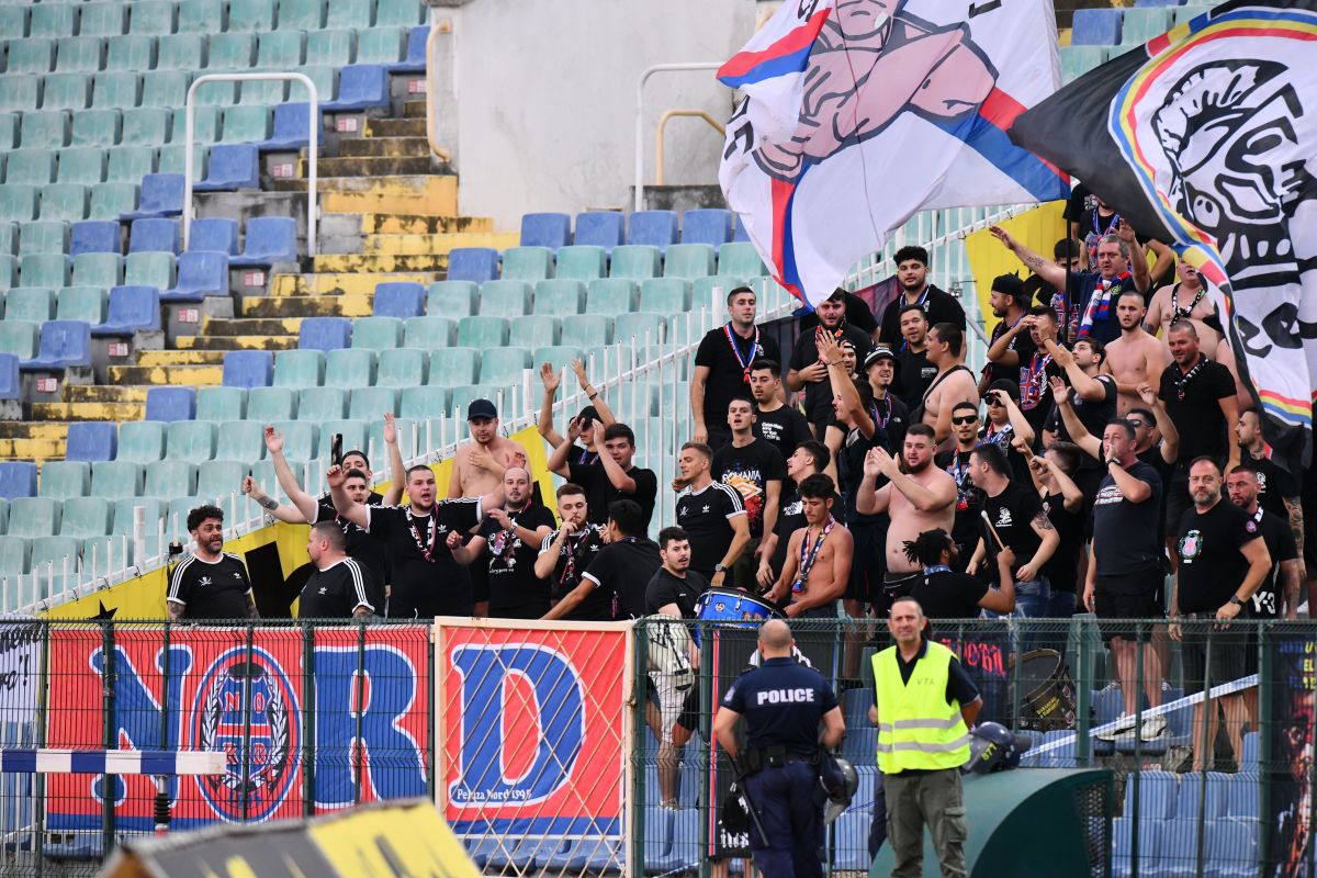 Explozie de bucurie în tribune după golul lui Florinel Coman » Cum a trăit Peluza Nord reușita vedetei de la FCSB