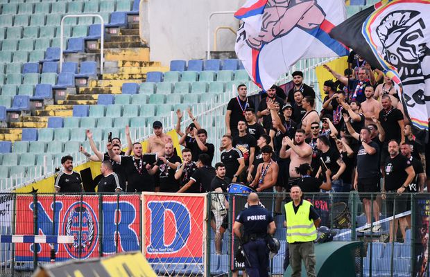 Explozie de bucurie în tribune după golul lui Florinel Coman » Cum a trăit Peluza Nord reușita vedetei de la FCSB