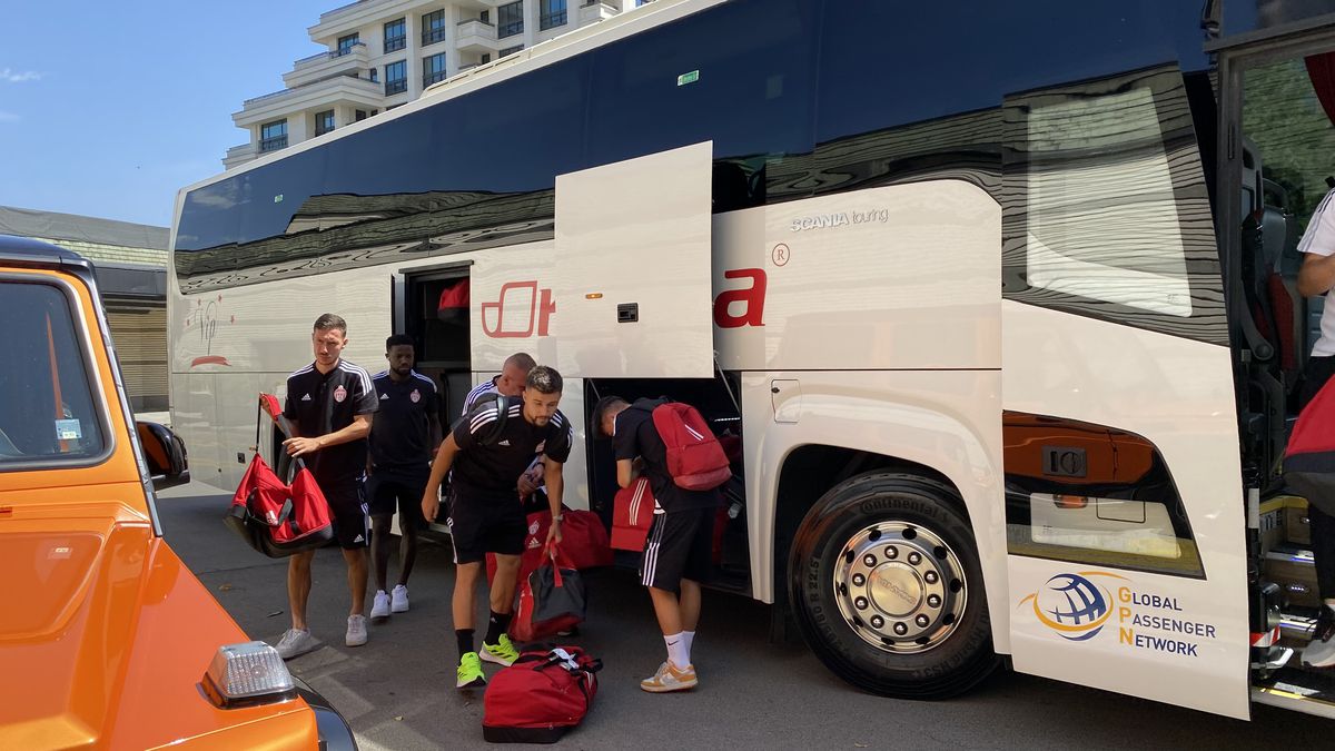 Marius Ștefănescu și Nicolae Păun, în camerele lui Elton John și Jennifer Lopez! Sepsi s-a cazat la kilometrul zero al VIP-urilor