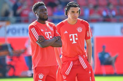 Real Madrid are un acord cu Alphonso Davies (stânga). Foto: Imago Images