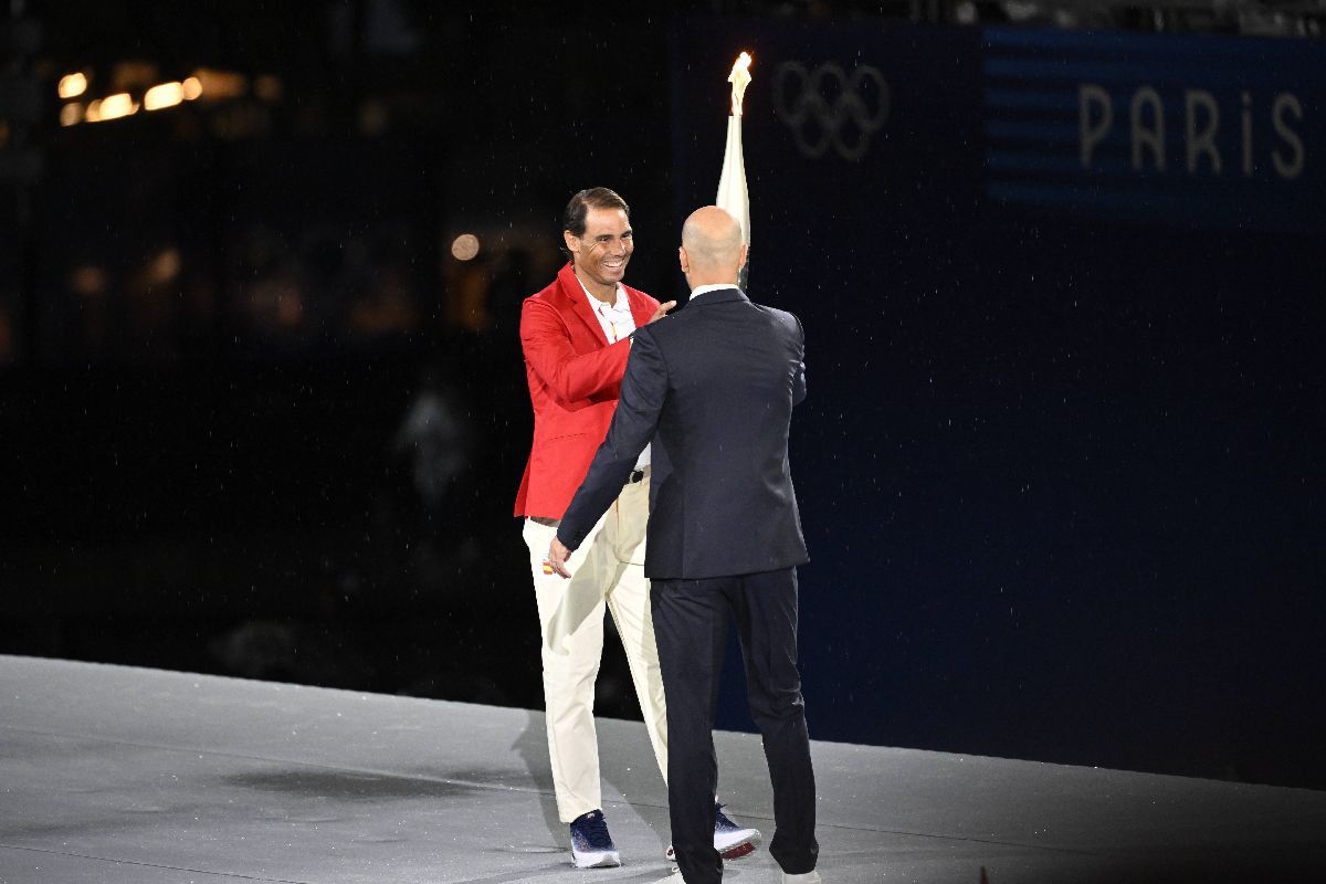 Rafa Nadal, Nadia Comăneci, Carl Lewis și Serena Williams au purtat Flacăra Olimpică la Paris