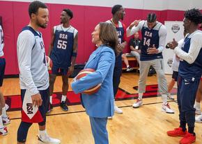 Lobby puternic pentru Kamala Harris la Jocurile Olimpice » Discursuri ferme ale lui Steph Curry și Allyson Felix: „Ar fi monumental să câștige”