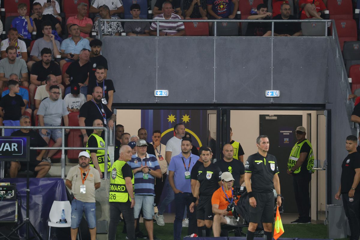 Ce s-a întâmplat pe teren, imediat după FCSB - Farul: MM Stoica a coborât de urgență din lojă! Găman, înjurat de tot stadionul