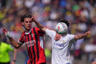 Matteo Duțu, din nou pe teren pentru AC Milan, în amicalul cu Liverpool, la debutul lui Wirtz