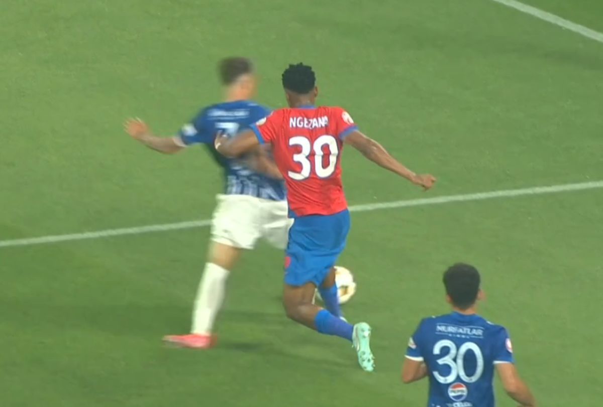 Penalty comis de Siyabonga Ngezana în FCSB - Farul