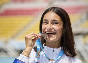 România încheie FOTE cu încă o medalie » Lena Maria Ionescu, nou record personal la săritura în înălțime