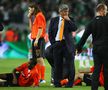Mircea Lucescu, înainte de startul prelungirilor, în finala Cupei UEFA dintre Șahtior Donețk și Werder Bremen, pe stadionul Sukru Saracoglu, 20 mai 2009, Istanbul, Turcia. Foto: Getty Images