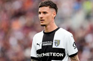 Cel mai slab! Nota lui Dennis Man, titular la Parma în amicalul cu nemții