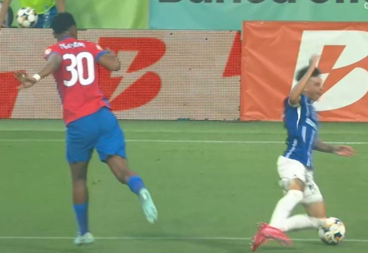 Penalty comis de Siyabonga Ngezana în FCSB - Farul