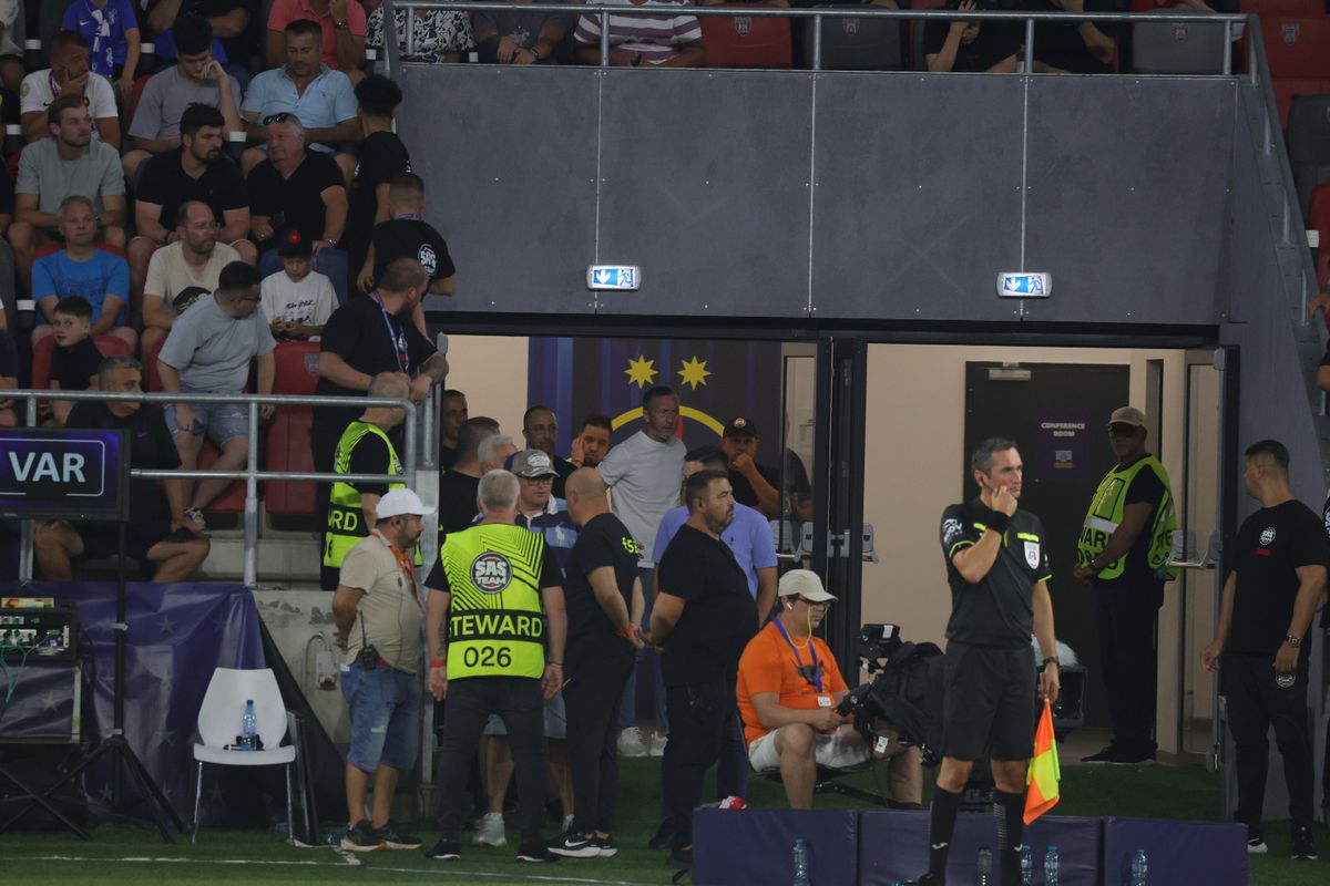 Ce s-a întâmplat pe teren după FCSB - Farul