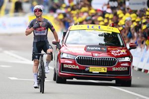 Victorie australiană cu lacrimi în penultima etapă a Turului Franței: „Nu este chiar un vis din copilărie, am început târziu ciclismul”