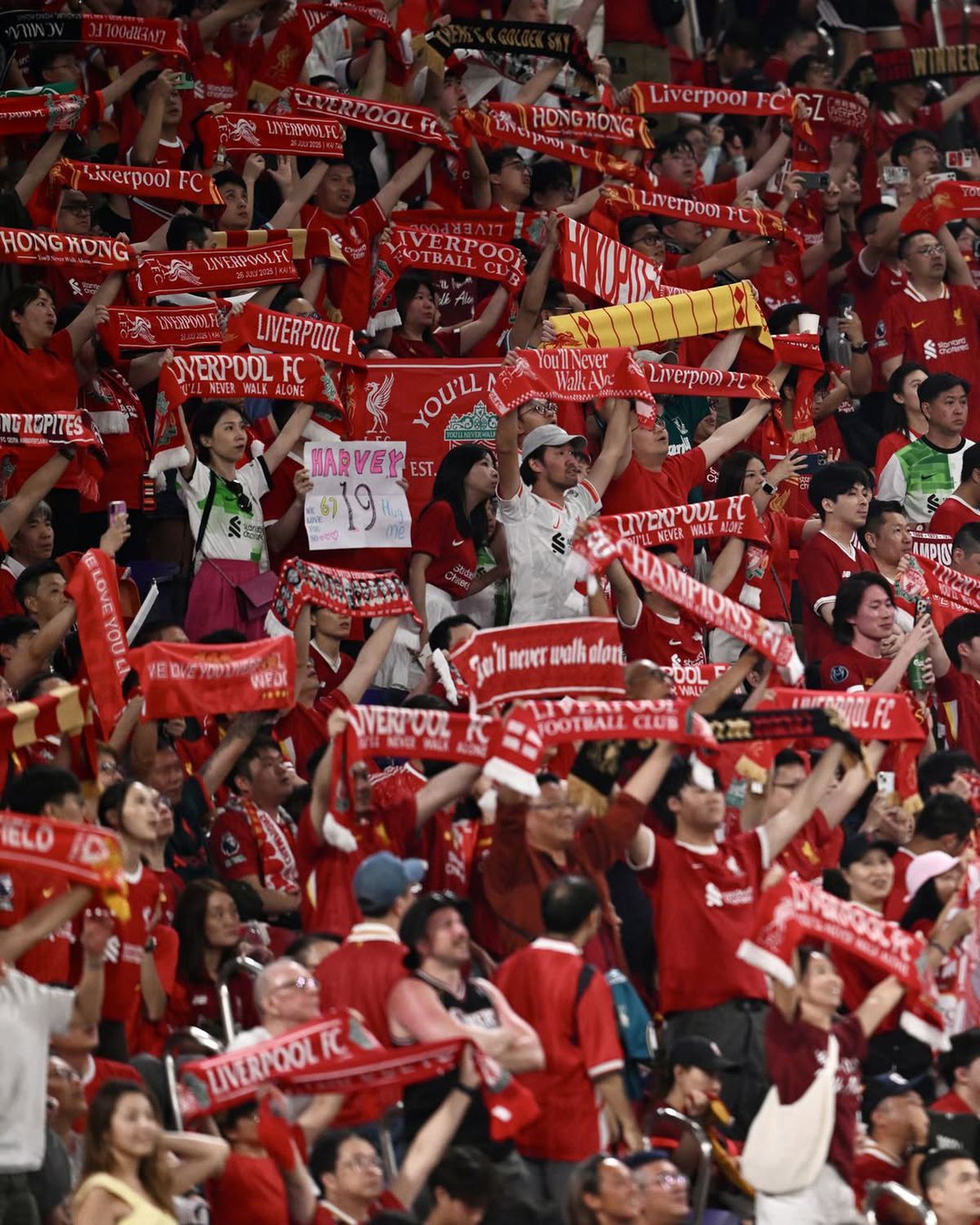 Scenografia emoționantă pentru Diogo Jota, afișată de fanii lui Liverpool