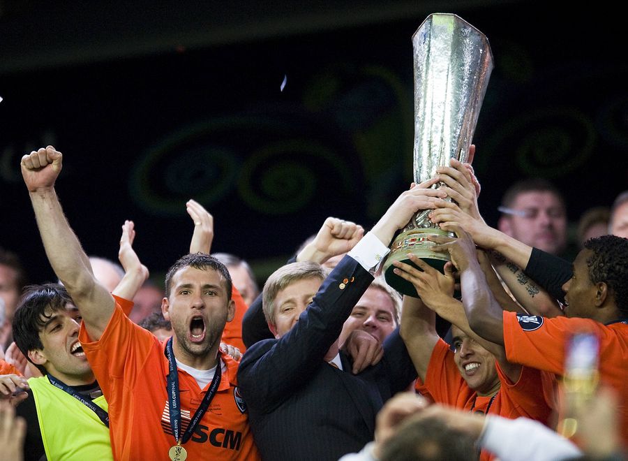 După 9 ani împreună, Răzvan Raț pune cuțitele pe masă, de ziua lui Mircea Lucescu » Rafală fără precedent: „Eu l-am adus la Șahtior, mă deranjează mitul ăsta!”