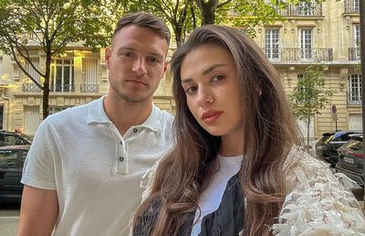 Dennis Politic a dezvăluit cum și-a cunoscut soția: „Bărbatul trebuie să facă primul pas”