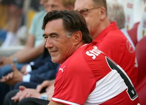 Drama vieții unui fotbalist legendar admirat în Iugoslavia: a fost dat afară din casă cu soția sa